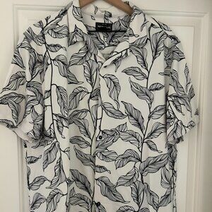 Man's stretchy Button Down